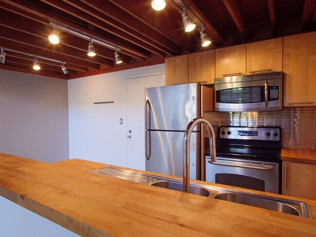 Foto del edificio - 1440 Veteran Ave