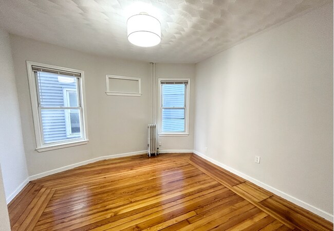 Foto del edificio - 153 E Cottage St