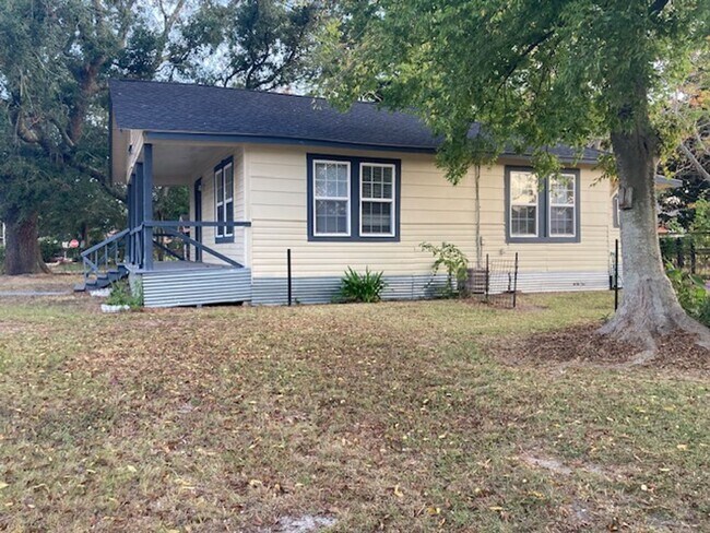 Photo - Biloxi 2 Bedroom House