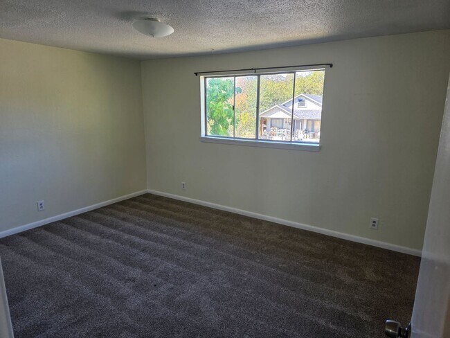 Foto del edificio - 711-717 SW Burgess