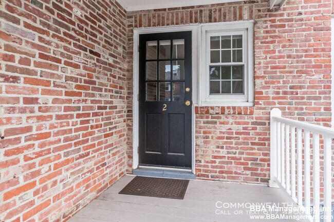 Building Photo - Chestnut Hill COndo 2 bed with 1 parking inc