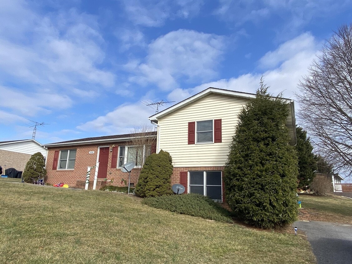 Foto principal - 408 Overlook Dr