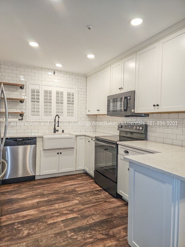 Foto del edificio - Exquisitely Updated Condo - Must See