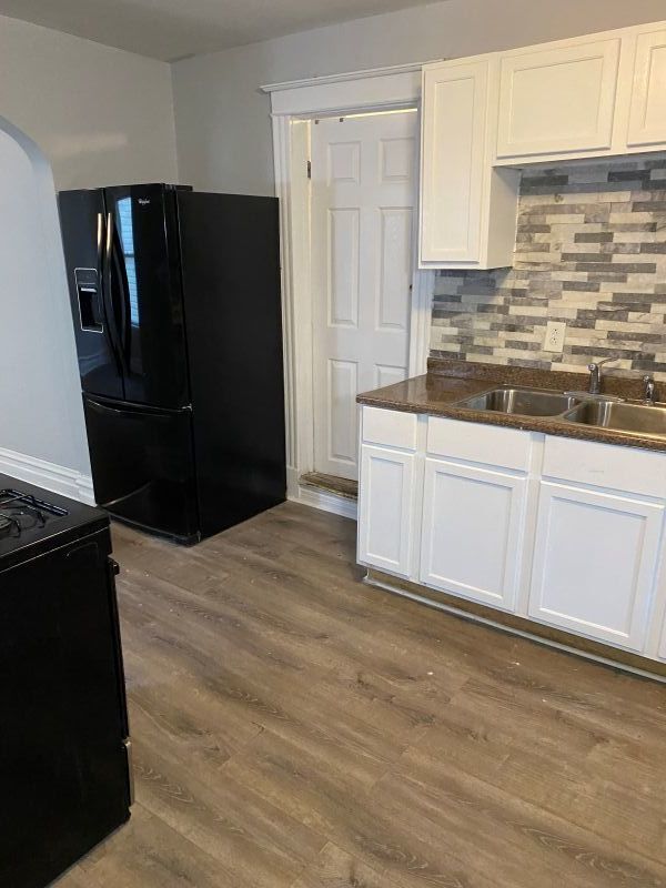 Foto del edificio - 1340 E 76th St