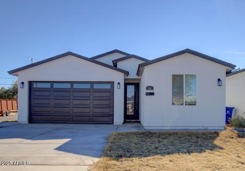 Foto principal - 114 N 3rd St