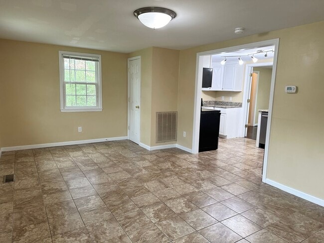 Foto del edificio - Cozy Home with a Spacious Back Yard in Garner!
