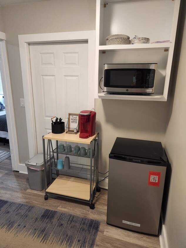 Foto principal - 324 NE 54th St