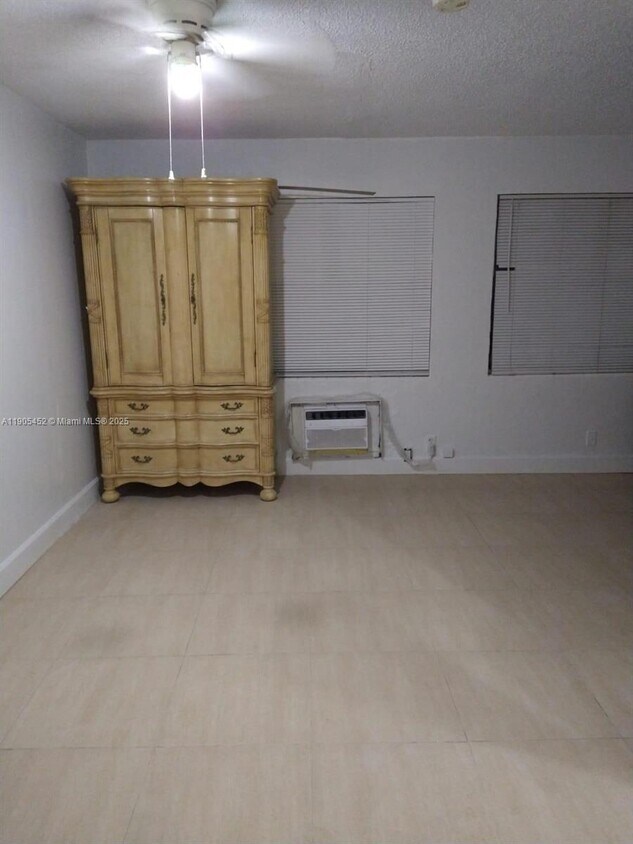 Foto del edificio - 1831 Rodman St