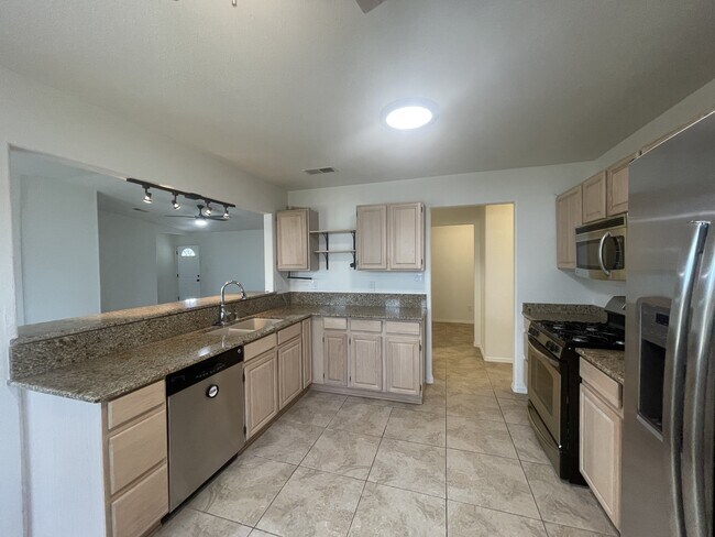 Foto del edificio - 3205 23rd Ave SE