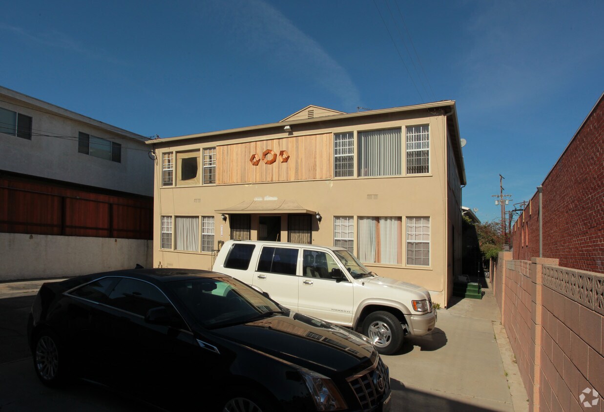 Building Photo - 711 Grant St