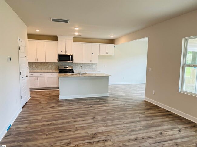 Foto del edificio - 143 Longleaf Ln