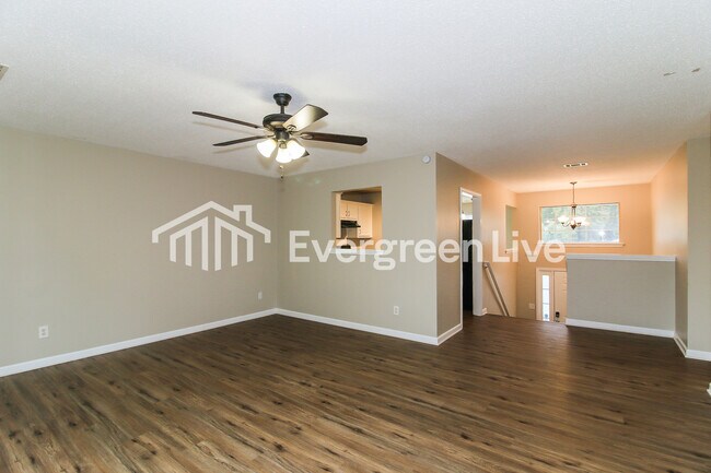 Foto del edificio - 5899 Waggoner Ct