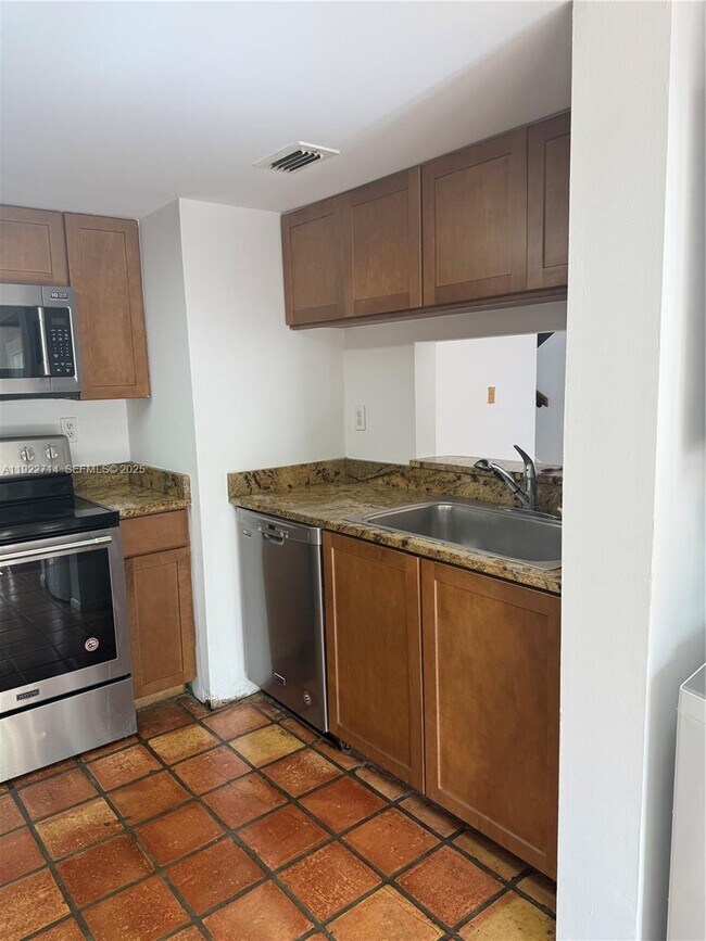 Foto del edificio - 6860 SW 45th Ln