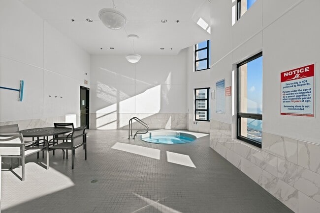 Building Photo - 401 E Ontario St