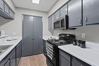 Building Photo - Harwell Apartments