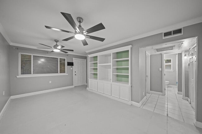 Building Photo - 4040 San Felipe St