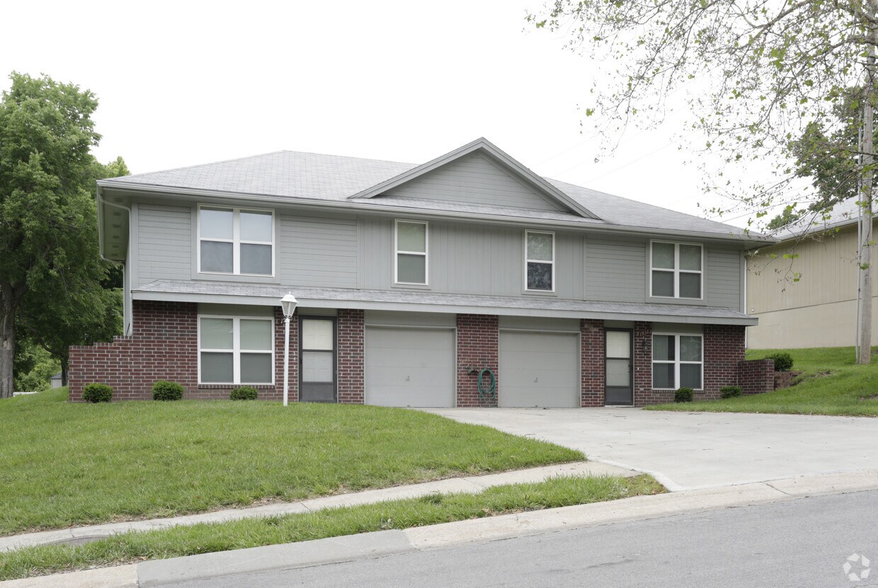 Continental North Apartments in Gladstone, MO