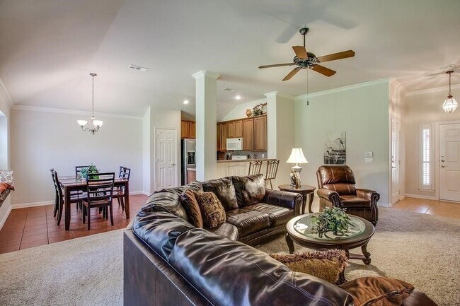 Foto del edificio - 9616 Pepperwood Trail