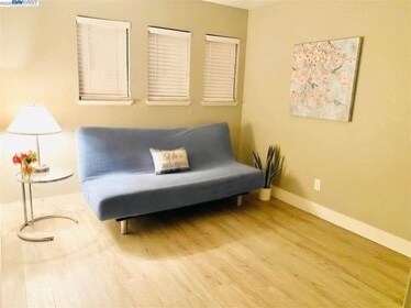 Primary Photo - 532 Wagtail Dr