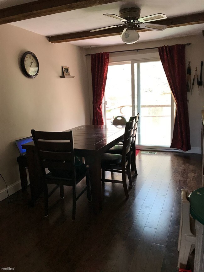 Foto del edificio - 2 br, 1.5 bath Townhome - 14 Cannongate iii