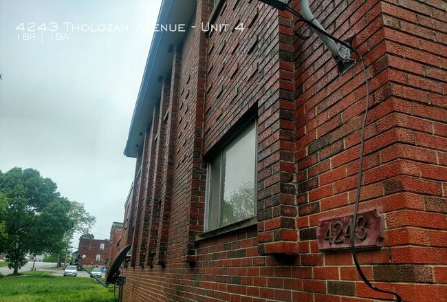 Foto del edificio - 4243 Tholozan Ave