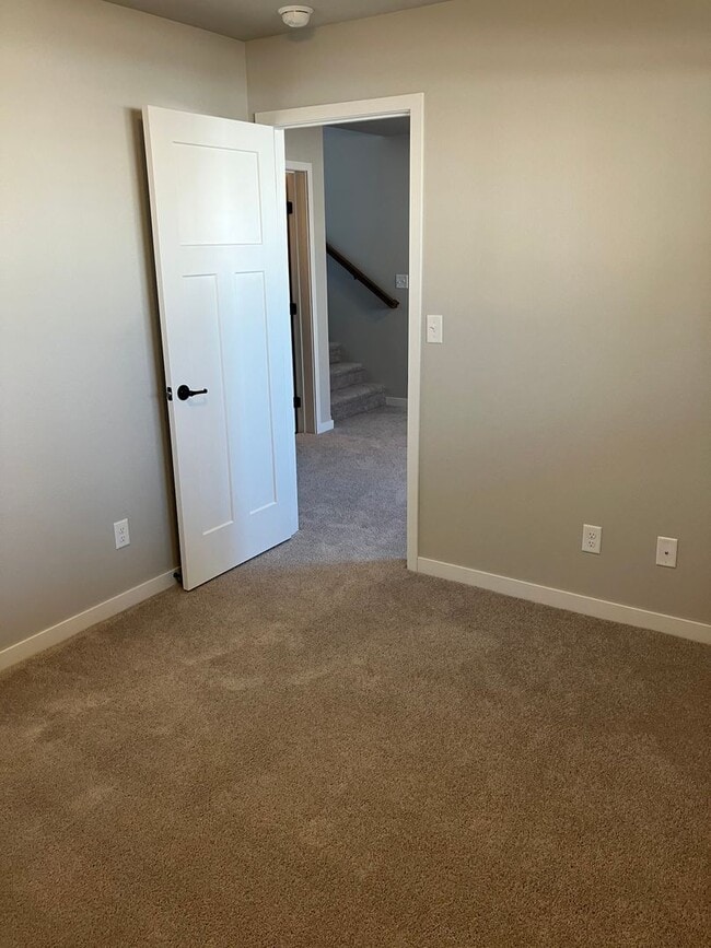 Building Photo - New 3 Bedroom/3 Bathroom Twin Home