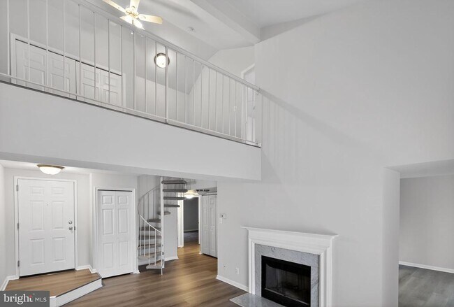 Building Photo - 7 Pickering Ct