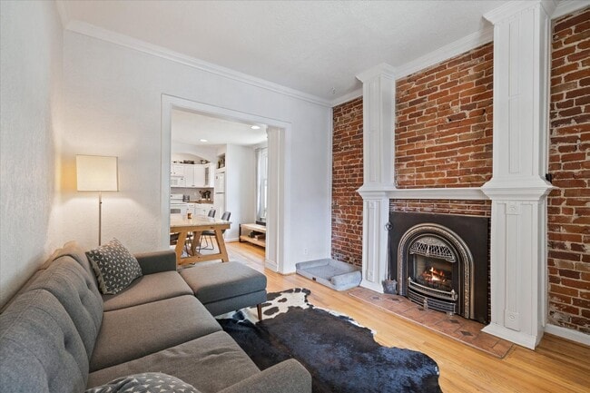 Building Photo - Awesome 3 bedroom, 2 bath home!