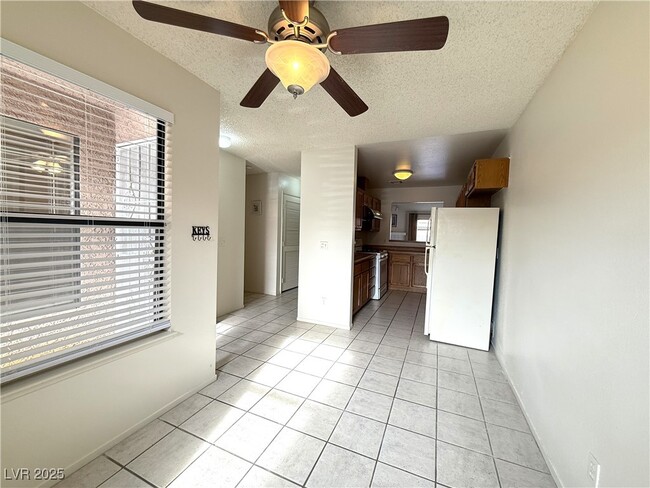 Foto del edificio - 320 Crosswind Way