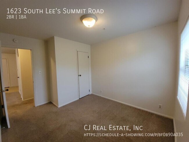 Foto del edificio - 1623 S Lee's Summit Rd