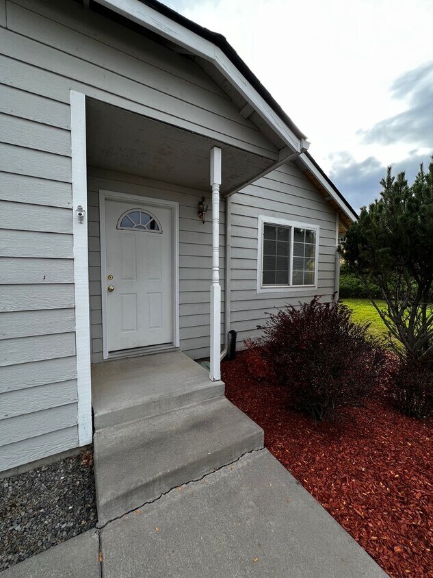 5542 Room for Rent in Klamath Falls, OR
