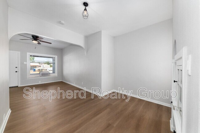 Foto del edificio - 3342 Eucalyptus Ave