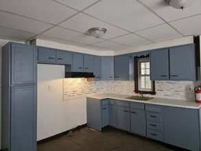 Building Photo - 647 Edgewood Ave