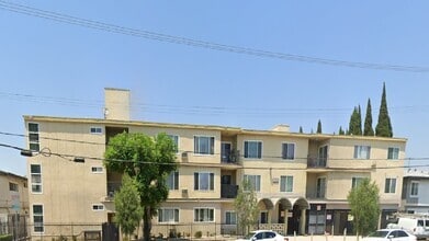 Building Photo - 13535 Victory Blvd