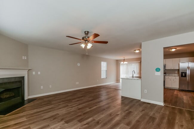 Foto del edificio - 713 Marjam Ln