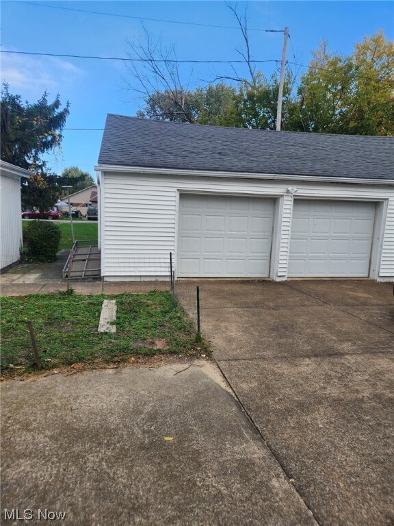 105 W Iroquois Trail, Sandusky, OH 44870 House Rental in Sandusky, OH