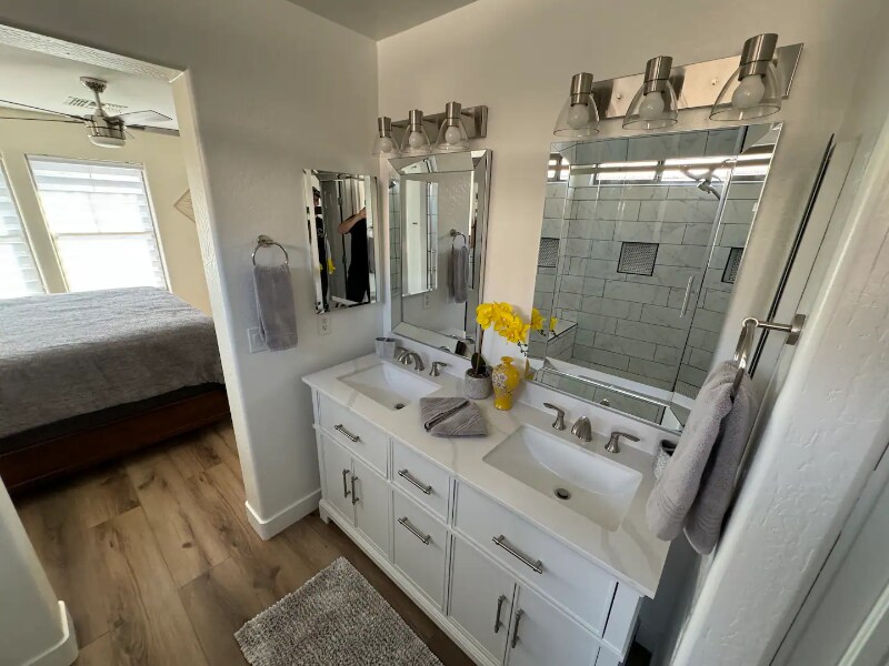 Foto principal - 1907 E Emily Ln