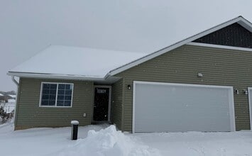 Building Photo - 5535 164th St