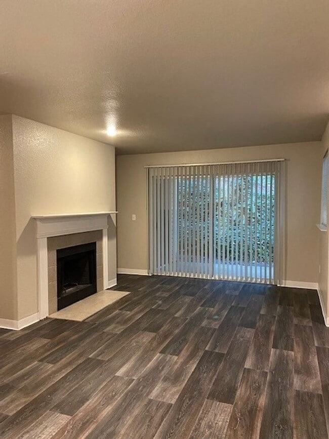 Interior Photo - Signature Apartments