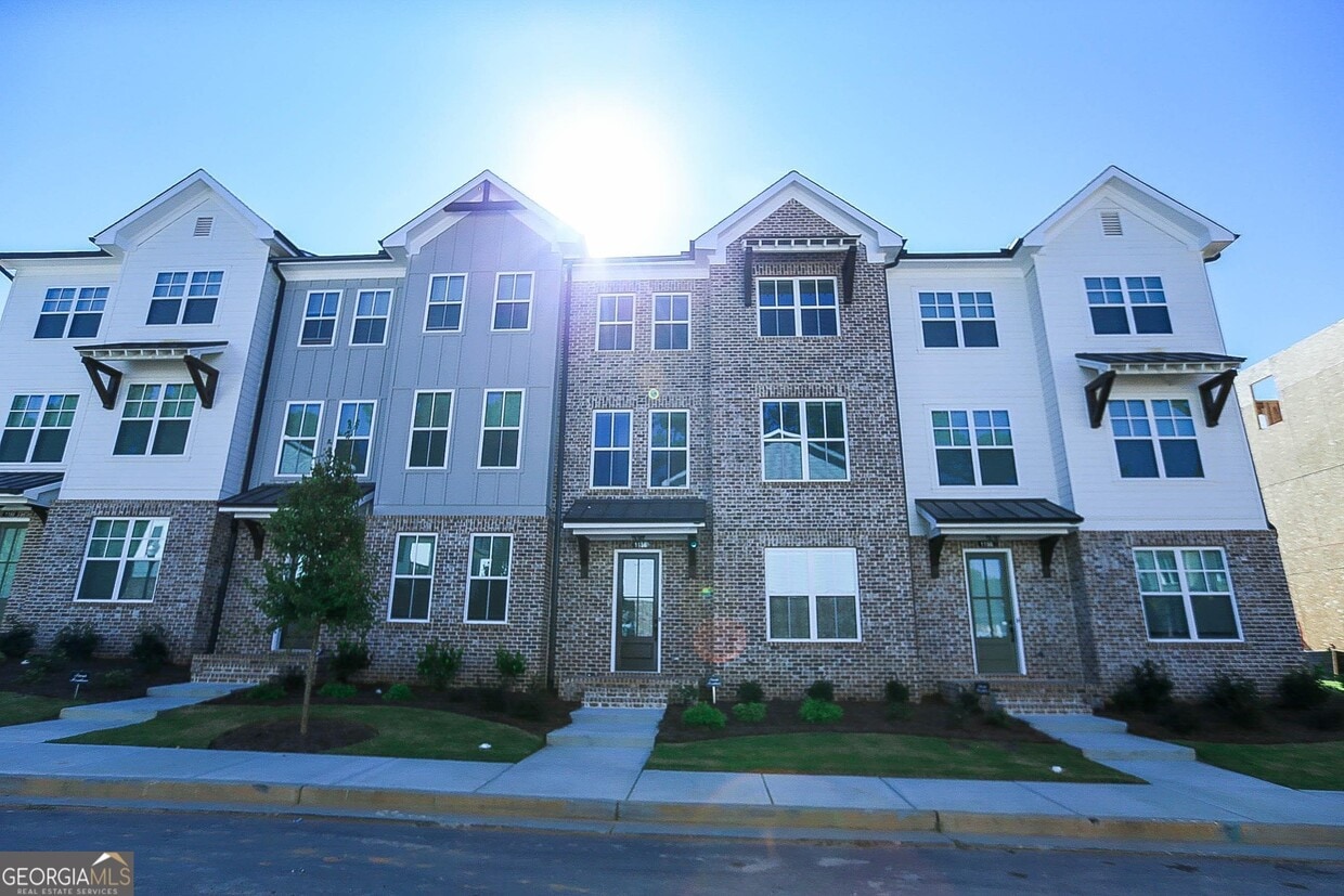 1186 Farmstead Rd, Suwanee, GA 30024 Townhome Rentals in Suwanee GA