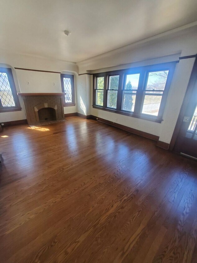 Primary Photo - 3302-3304 N 37th St. (Duplex)