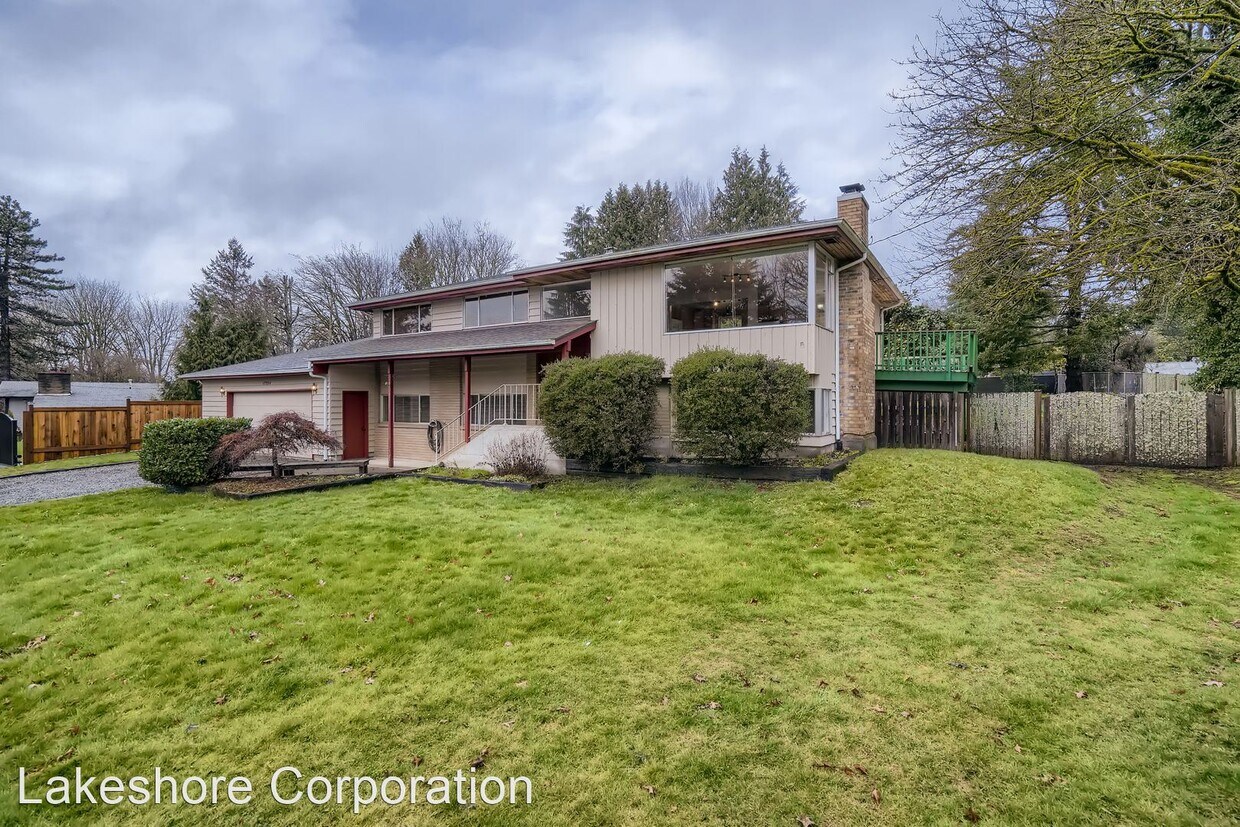 Primary Photo - 5 br, 2.5 bath House - 17554 SE 135th S