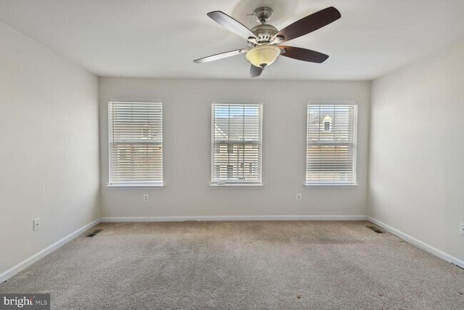 Foto del edificio - 8615 Stone Hill Ln