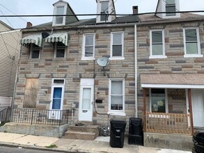 Building Photo - 1929 Logan St