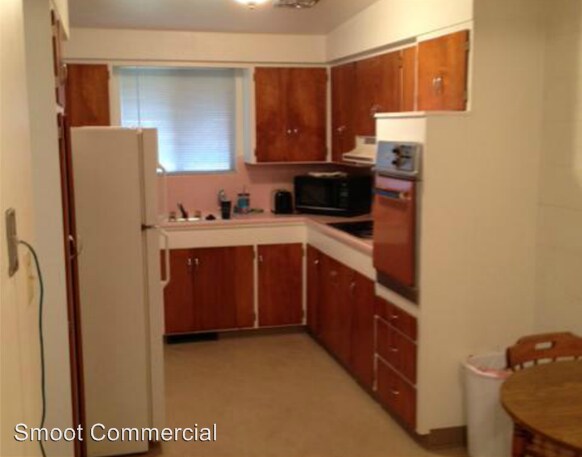 Building Photo - 2122 Orchard Dr