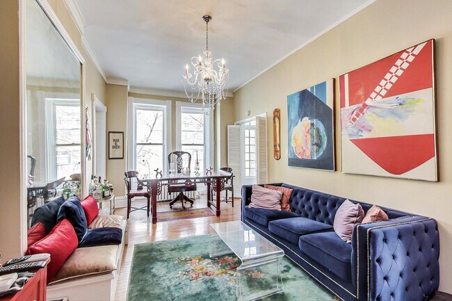 Foto del edificio - 349 W Belden Ave