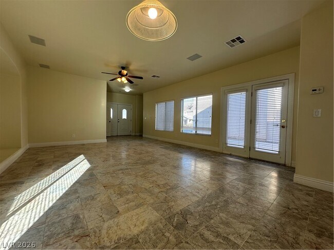 Foto del edificio - 8544 Treasure Trove St