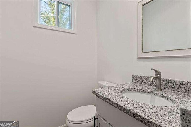 Foto del edificio - 315 E 17th St