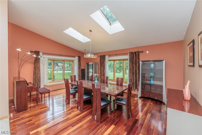 Foto del edificio - 7793 McCreary Rd