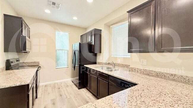 Foto del edificio - 1434 S Ponderosa Dr